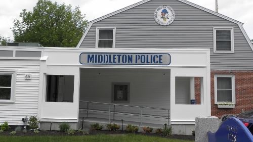 Middleton Police Outside of Office